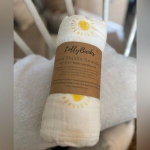 Lolly Banks Muslin Swaddle Blanket Sunshine-NWT